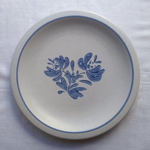 Vintage Pfaltzgraff Yorktowne Dinner Plate